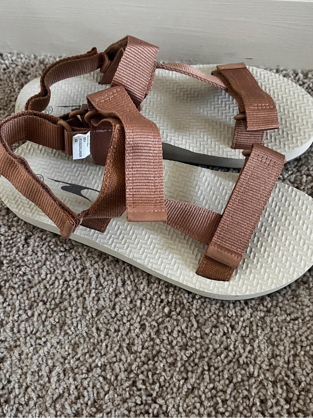 Crane Sandals